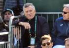 MACRI EN WIMBLEDON: ESQUIVA LOS PELOTAZOS DEL PRO Y JUEGA AL MISTERIO CON EL PACTO DE MAYO