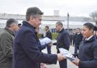 EL GOBERNADOR ZDERO ENTREGÓ UNIFORMES A FUTUROS AGENTES DE LA POLICÍA DEL CHACO