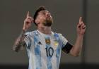 DOS DEPORTISTAS EN UN CUARTETO DE HÉROES ARGENTINOS 