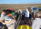 MESÓN DE FIERRO: EL GOBIERNO PROVINCIAL INTERVINO ANTE LA OBSTRUCCIÓN DE UN CANAL DE DRENAJE RURAL