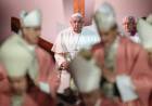 EN FRANCIA, EL PAPA FRANCISCO PIDE POR LA PAZ 