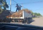 VILLA ÁNGELA: EL MUNICIPIO CONTINUA CON LOS TRABAJOS DE LIMPIEZA EN LA CIUDAD