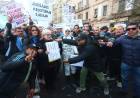 GREMIOS Y JUBILADOS CONTRA EL AJUSTE DE MILEI