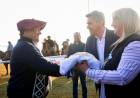 COLONIA POPULAR: EL GOBERNADOR ZDERO ACOMPAÑÓ EL PRIMER FESTIVAL PROVINCIAL DE LA BANDERA ARGENTINA
