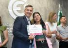 CAPACITACIONES EN OFICIOS: EL GOBERNADOR ZDERO ACOMPAÑÓ LA ENTREGA DE CERTIFICADOS DE SOY CHACO