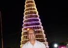 VILLA ÁNGELA ENCENDIÓ SU ÁRBOL DE NAVIDAD EN EL ACCESO NORTE