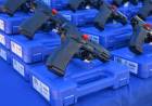 NUEVOS POLICÍAS DE LA PROVINCIA RECIBIERON ARMAS Y UNIFORMES