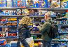 ENTRE EL BOLSILLO Y LA PANTALLA: CÓMO COMPRA EL CONSUMIDOR EN ESTE DÍA DEL NIÑO