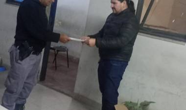 QUISIERON LLEVARSE COSAS SIN PAGAR DEL SUPERMERCADO  
