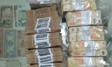 ALLANAN LA CHACARITA DE DONDE ERA EL CAMIÓN QUE VOLCÓ CON COBRE Y ENCUENTRAN MÁS DE 30 MILLONES DE PESOS