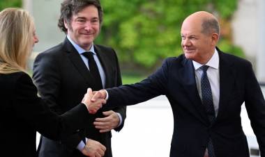 SIN HONORES NI CONFERENCIA DE PRENSA, MILEI SE REUNIÓ CON EL CANCILLER ALEMÁN OLAF SCHOLZ