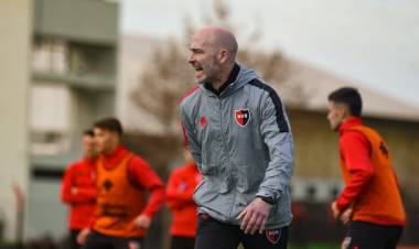 NEWELL'S OLD BOYS PRESENTÓ A SEBASTIÁN MÉNDEZ COMO NUEVO ENTRENADOR