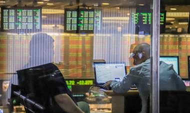 EL BANCO CENTRAL SIGUIÓ VENDIENDO RESERVAS