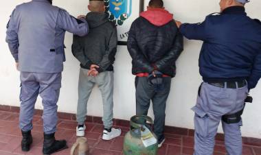 LA TIGRA: FUE PRESO POR ROBAR UN TUBO DE GAS Y UNA PAVA ELÉCTRICA 
