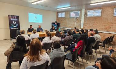 CHARLA DE CONCIENTIZACIÓN EN REDES INFORMATICAS