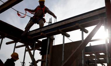 LA CONSTRUCCIÓN, UN TERCIO ABAJO