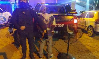 ENTRO A UNA CASA Y SE LLEVO UN VENTILADOR: LO ATRAPARON A UNAS CUADRAS