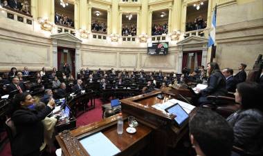 EL GOBIENO NEGOCIA CON EL RADICALISMO REDUCIR EL COSTO FISCAL DE LA MOVILIDAD JUBILATORIA