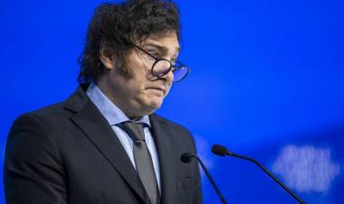 MILEI RELATIVIZÓ LA SUBA DEL DÓLAR BLUE