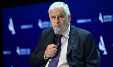 FERNANDO VILELLA NO SABE Y NO ENTIENDE PORQUE MILEI LO ECHÓ