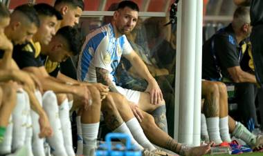 MESSI SUFRIÓ UNA LESIÓN LIGAMENTARIA EN EL TOBILLO DERECHO