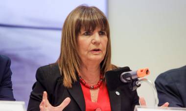 PICANTE MENSAJE DE BULLRICH A MACRI: "LA LÍNEA DIVISORIA ES SER OPOSITOR U OFICIALISTA”