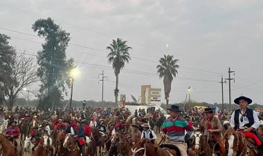 COMENZÓ LA 27° CABALGATA DE LA FE EN QUITILIPI, FUERTE ACOMPAÑAMIENTO DEL GOBIERNO PROVINCIAL 