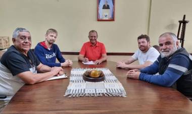 EL INTENDENTE ADALBERTO PAPP SE REUNIÓ CON DIRIGENTES DEL AEROCLUB PARA PLANIFICAR "VILLA ÁNGELA VUELA 2024"