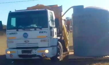VILLA ÁNGELA: SAMEEP INSTALÓ UN TANQUE DE AGUA POTABLE, EN COLONIA “EL PASTORIL”