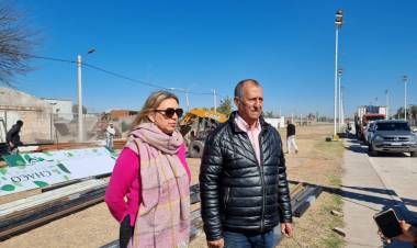LA MUNICIPALIDAD DE VILLA ÁNGELA ULTIMA DETALLES EN EL ESPUM PARA LA 2° EXPO POTENCIAR