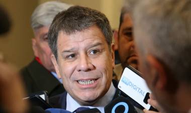 FACUNDO MANES: "MILEI QUIERE ESPIAR A TODOS LOS ARGENTINOS"