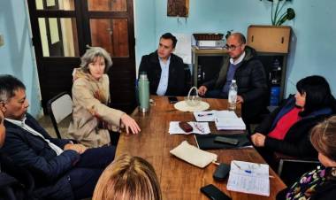 EDUCACIÓN ACOMPAÑA A LAS ESCUELAS SECUNDARIAS DE LA REGIONAL 10 PARA FORTALECER LA CONVIVENCIA ESCOLAR