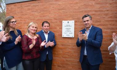 PRESIDENCIA ROCA: EL GOBERNADOR ZDERO INAUGURÓ UN CENTRO DE DESARROLLO INFANTIL