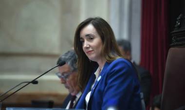 VILLARRUEL SE DESLIGÓ DE LOS AUMENTOS EN LAS DIETAS DE LOS SENADORES