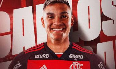 CARLOS ALCARAZ FUE PRESENTADO EN EL FLAMENGO DE BRASIL