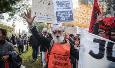 A PESAR DE LA REPRESIÓN, LOS JUBILADOS VUELVEN A MARCHAR EL PRÓXIMO MIÉRCOLES