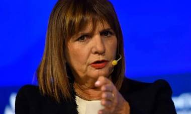 PATRICIA BULLRICH, SOBRE EL ATENTADO A LA SRA: "ESTAMOS TRABAJANDO EN LA HIPÓTESIS DE SECTORES ANARQUISTAS"