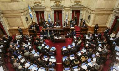 SEMANA COMPLEJA PARA EL OFICIALISMO EN EL SENADO: AL BORDE DE HILVANAR TRES DERROTAS EN UN DÍA