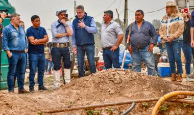 AVANZAN LOS TRABAJOS: EL AGUA QUE LE CAMBIARÁ LA VIDA A LOS PRODUCTORES DEL PARAJE 4 DE FEBRERO, EN MIRAFLORES