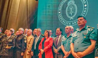 DEBEMOS REFORZAR Y BLINDAR LAS FRONTERAS PARA GANAR LA LUCHA CONTRA EL NARCOTRÁFICO