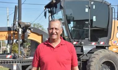 EL INTENDENTE ADALBERTO PAPP DESTACA LOS TRABAJOS DE MEJORAS SOBRE CALLE MONZON