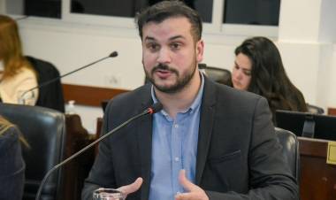 IVÁN GYOKER: “CAPITANICH PRIORIZA LA DISPUTA POLÍTICA POR SOBRE LAS NECESIDADES DE LOS CHAQUEÑOS”