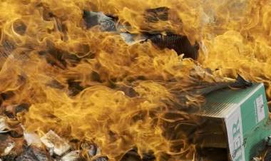 INCINERARON 3.500 BREZAS DE CIGARRILLOS SECUESTRADOS EN EL BARRIO SAN PEDRO PESCADOR