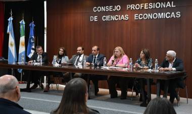 DELGADO EN ENCUENTRO NACIONAL DE GRADUADOS: "LA CONSTRUCCIÓN DE LEYES SE HACE ENTRE TODOS, LA EDUCACIÓN ES UN EJE QUE NOS INTERPELA TODOS LOS DÍAS"