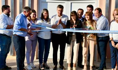 EN CHARATA, EL GOBERNADOR ZDERO HABILITÓ OBRAS DE REFACCIÓN, AMPLIACIÓN Y REFUNCIONALIZACIÓN DEL HOSPITAL “DR. ENRIQUE V. DE LLAMAS”