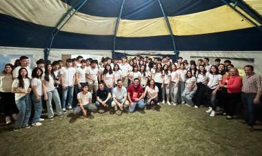 JÓVENES QUE INSPIRAN: UNA JORNADA MEMORABLE EN LA EXPO FERIA DE LA CAPITAL DEL GAUCHO EN SANTA SYLVINA 