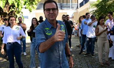 CON EL APOYO DE LULA, EL ALCALDE DE RÍO DE JANEIRO VENCIÓ AL BOLSONARISMO