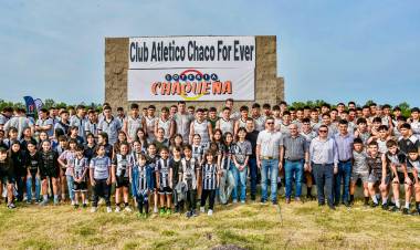 EL GOBERNADOR ZDERO Y FOR EVER FIRMARON UN CONVENIO PARA FINALIZAR OBRAS DEL CENTRO DE ENTRENAMIENTO DEL CLUB