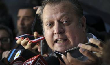 EL GOBIERNO ATACA A LOS PILOTOS Y ECHA A PABLO BIRÓ DEL DIRECTORIO DE AEROLÍNEAS ARGENTINAS