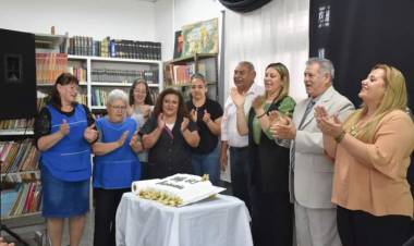 LA SECRETARIA DE CULTURA, TURISMO Y DEPORTES DE VILLA ÁNGELA, ALEJANDRA BÜHLER, PARTICIPÓ DEL ACTO POR EL 60 ANIVERSARIO DE LA BIBLIOTECA PÚBLICA MUNICIPAL "MARCELO DE PHILIPPIS"